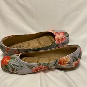 Modare Floral Flats